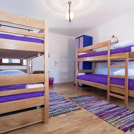Hostel Four Corners *