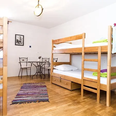 Hostel Four Corners Zadar